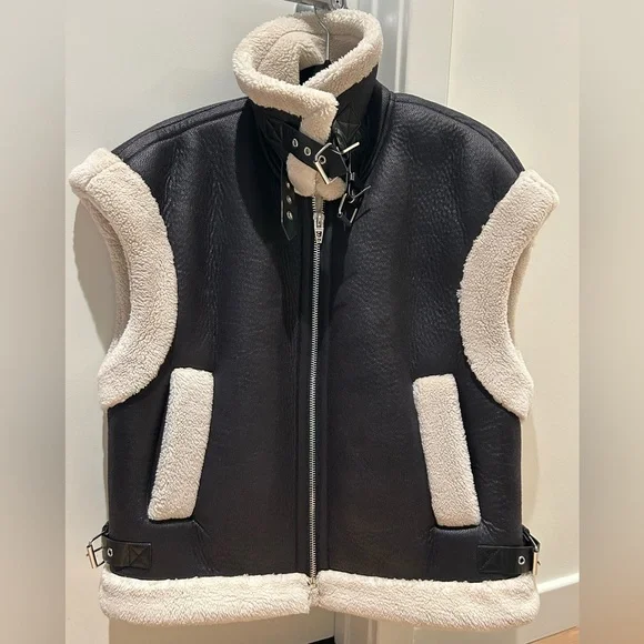 BLANKNYC Vegan Leather and Sherpa Vest - Picture 4 of 6